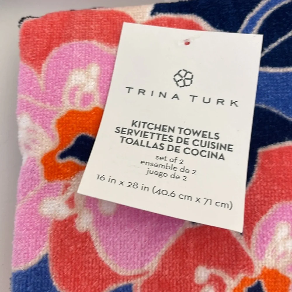 Trina Turk 3 Pc Narcissus Kitchen Linens Set. Table Runner, Towels, Oven Mitts